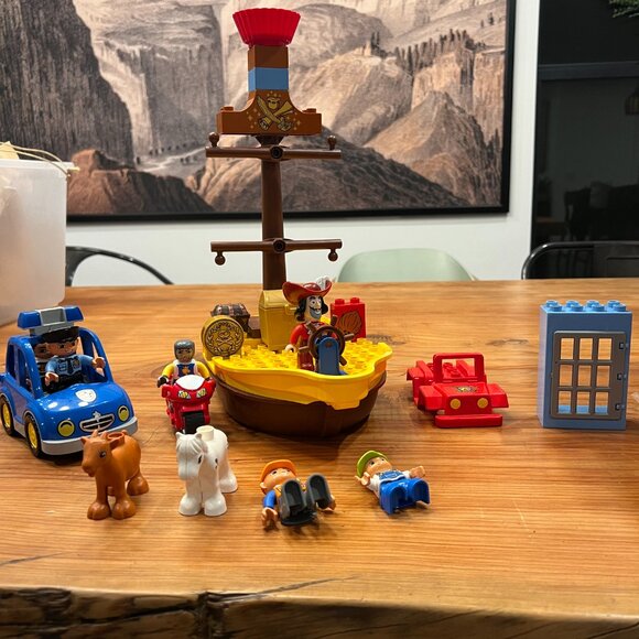 Duplo Legos - boat, car, motorcycle, 6 characters - Picture 4 of 4